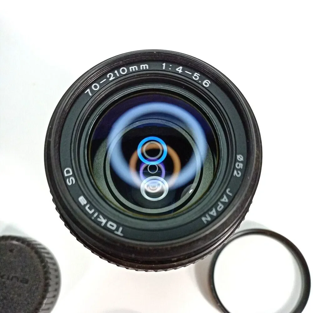 Tokina Camera Lens Macro Zoom 70-210mm f:4-5.6 with UV filter & lens caps